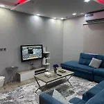 شقة نصف القمر