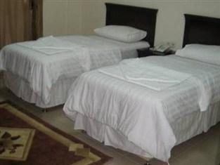 Hotel Reda Plaza