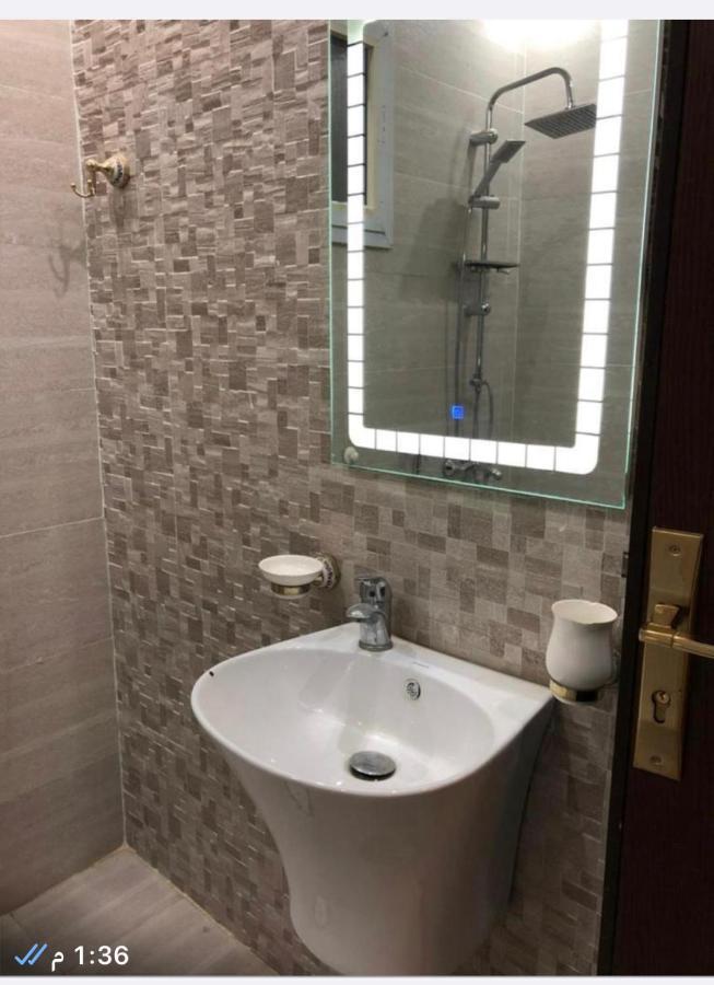 Apartment نصف القمر *
