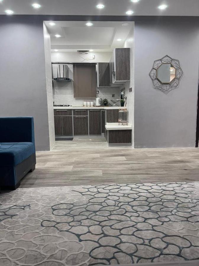 Apartment نصف القمر
