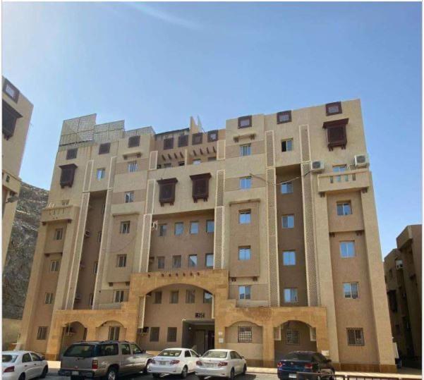 Apartment نصف القمر