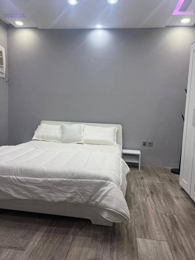 Apartment نصف القمر *