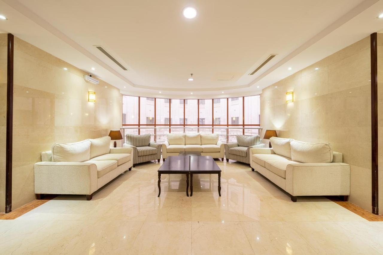 Hotel 1 Land Premium