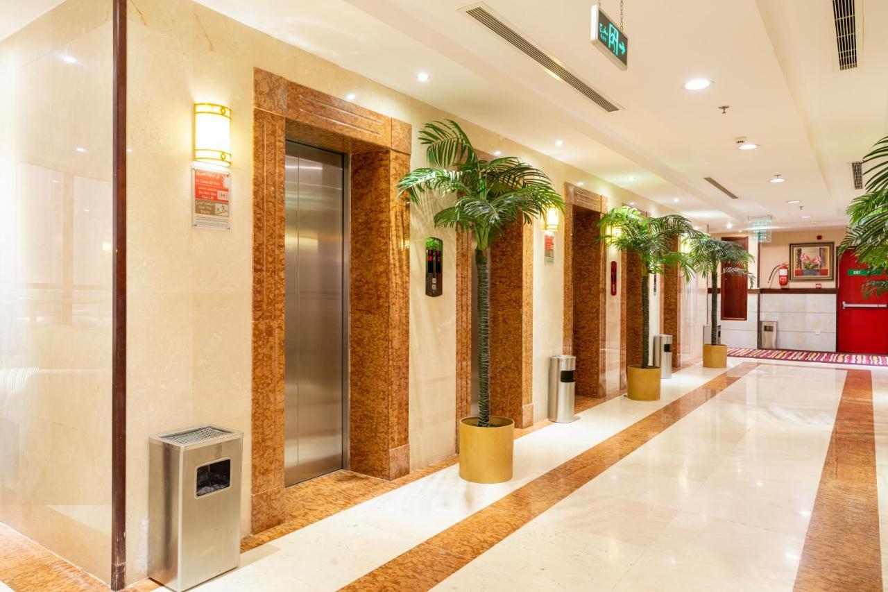 1 Land Premium Hotel 4*