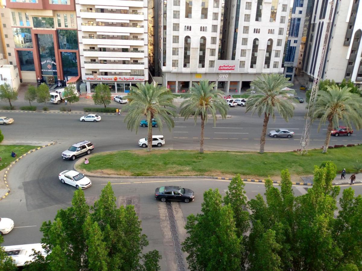 Najmat Alnoor Almaabdah * Mecca