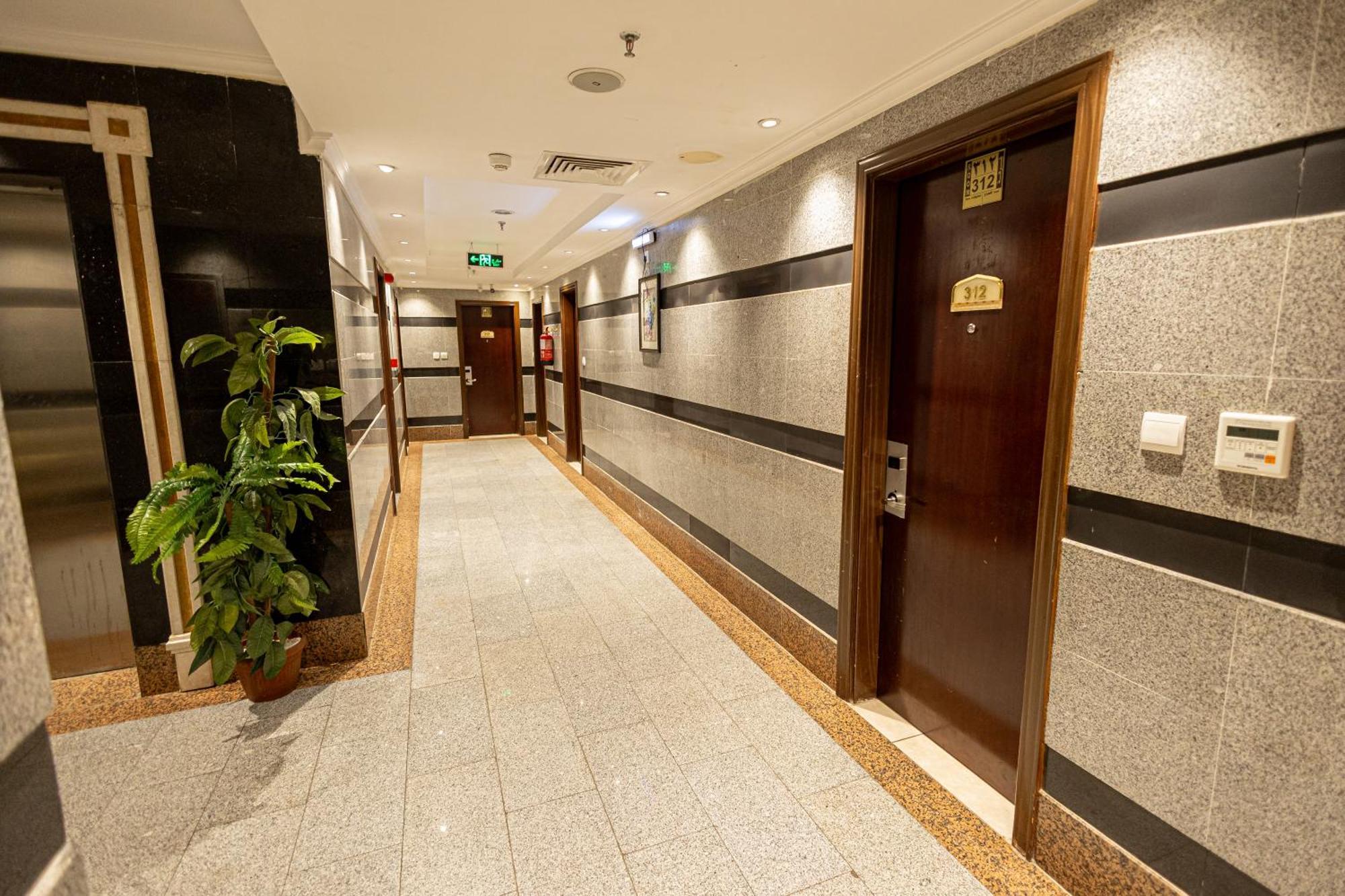 Hotel Al Kiram Al Azizia 2*