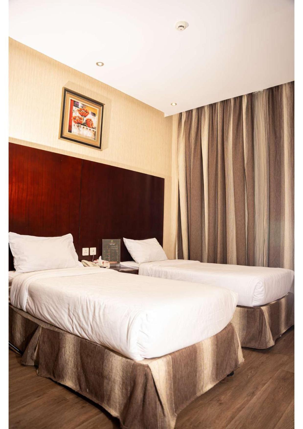 Hotel 1 Land Premium 4*
