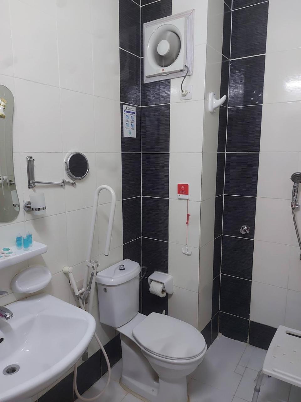 Knooz Aldiafah Hotel