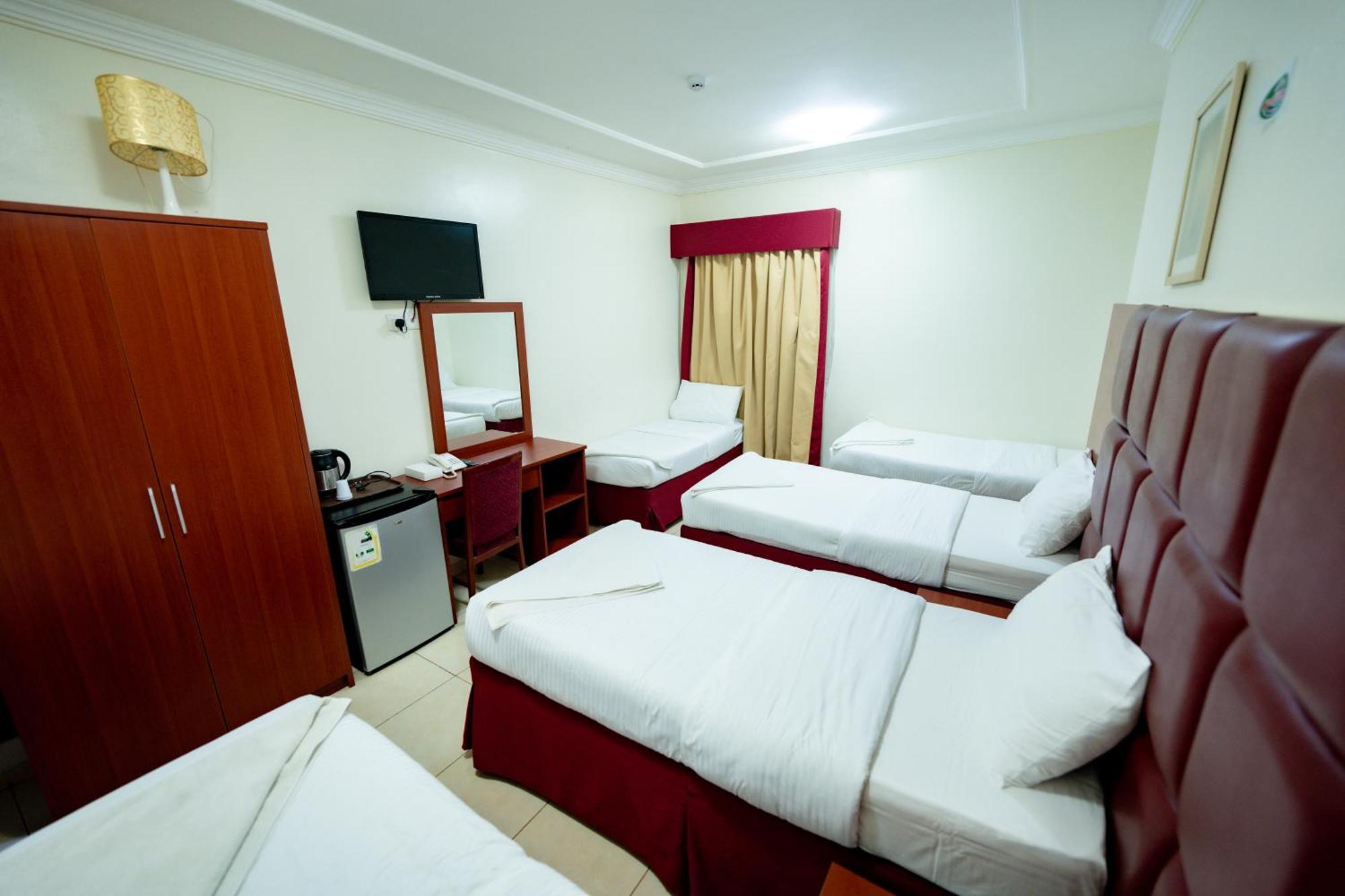 Hotel الأحباب الكبرى الفندقية ٢ 3*