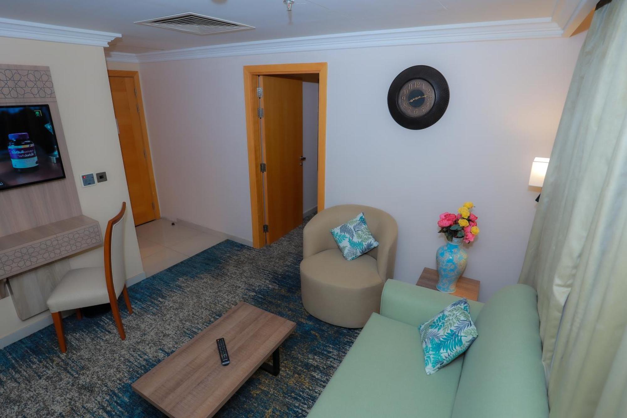 Nawazi Towers 3*