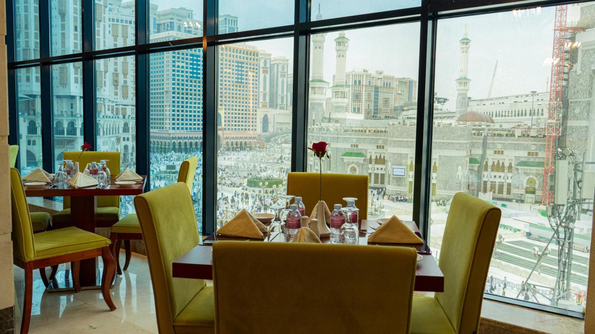 Al Safwah First Tower 1 5*