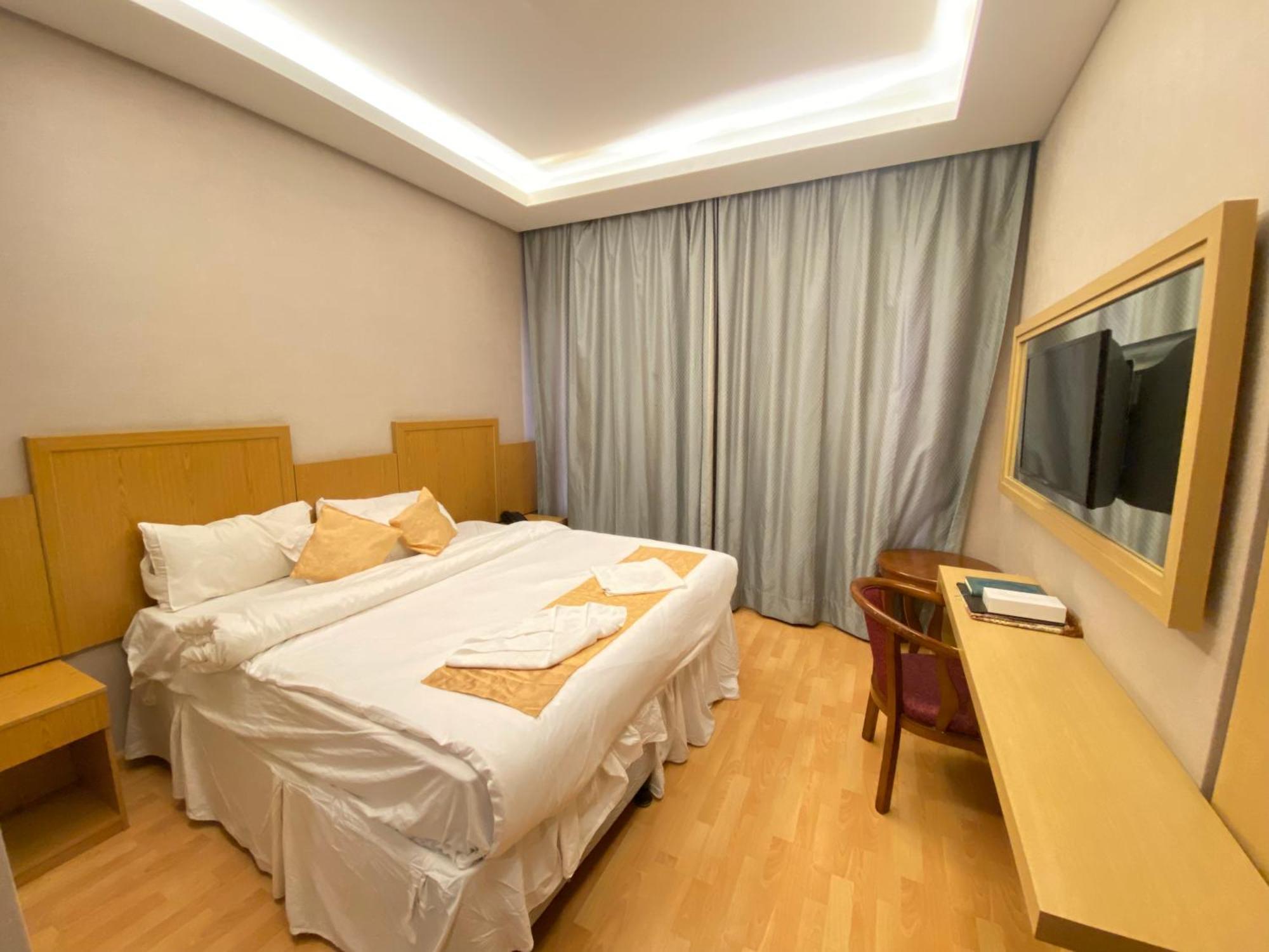 Hotel Meezab Orchid Azizia 3*