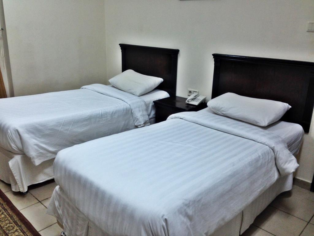 Hotel Reda Plaza 3*