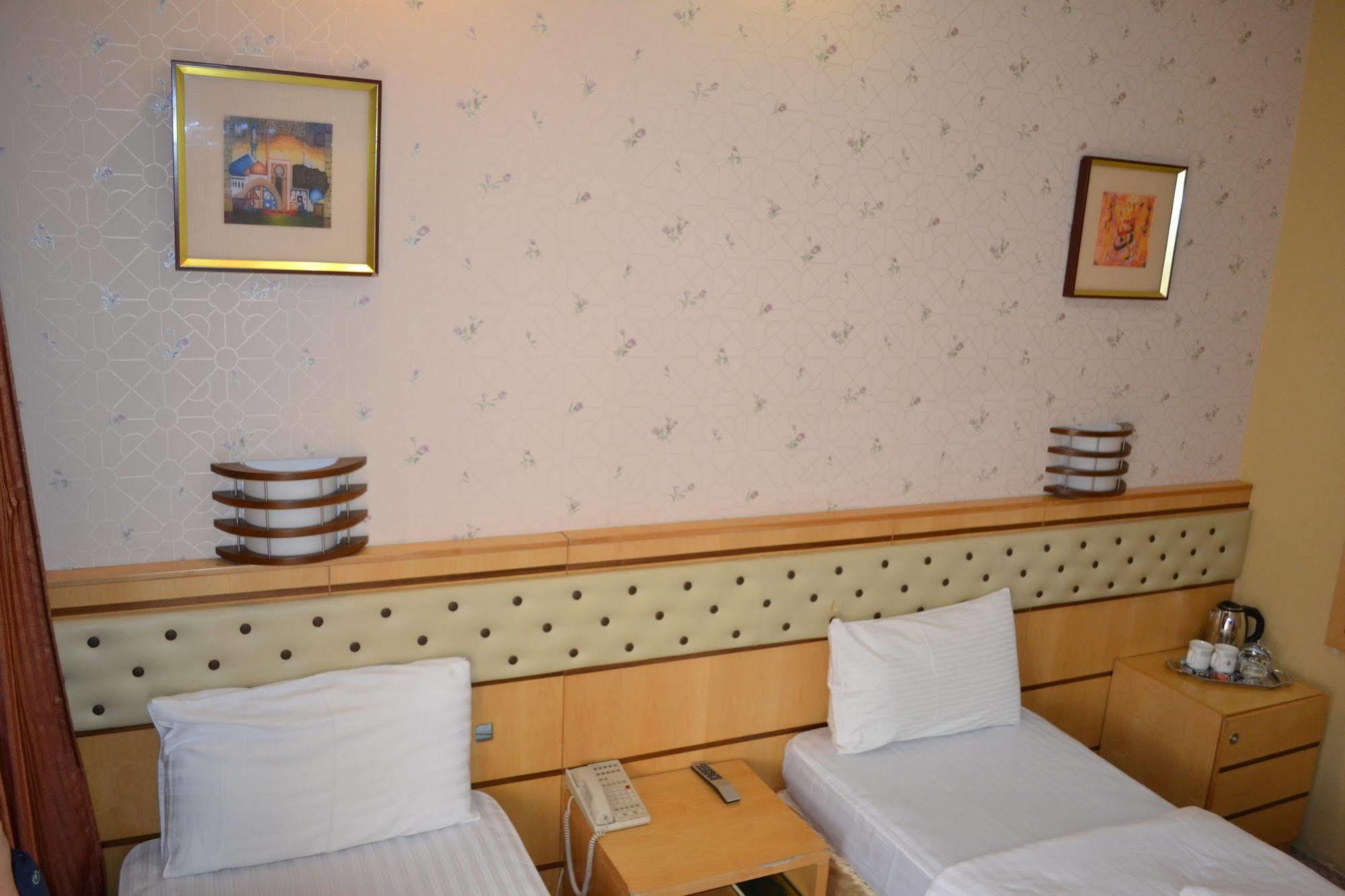 Hotel Al Shahba 2*