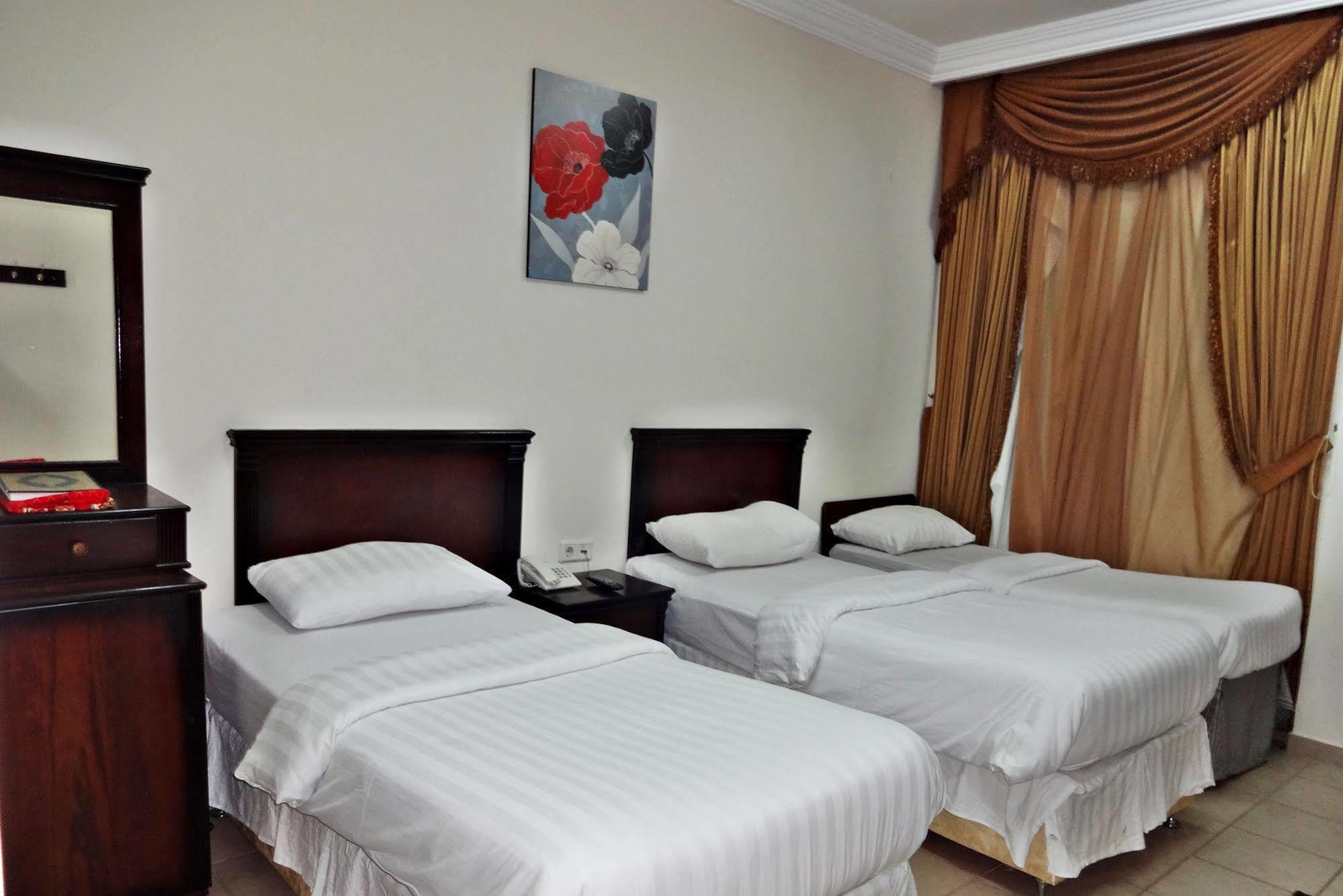 Hotel Reda Plaza