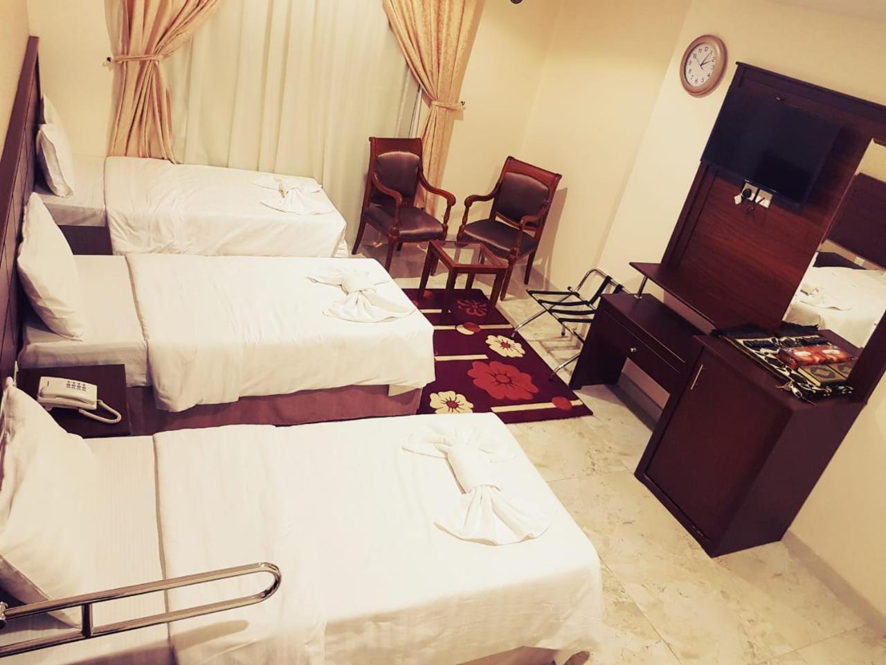 Al Rakaez 2*
