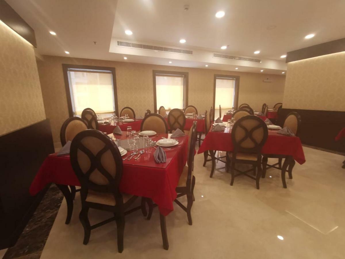 Hotel Rawabi Emirates 4*