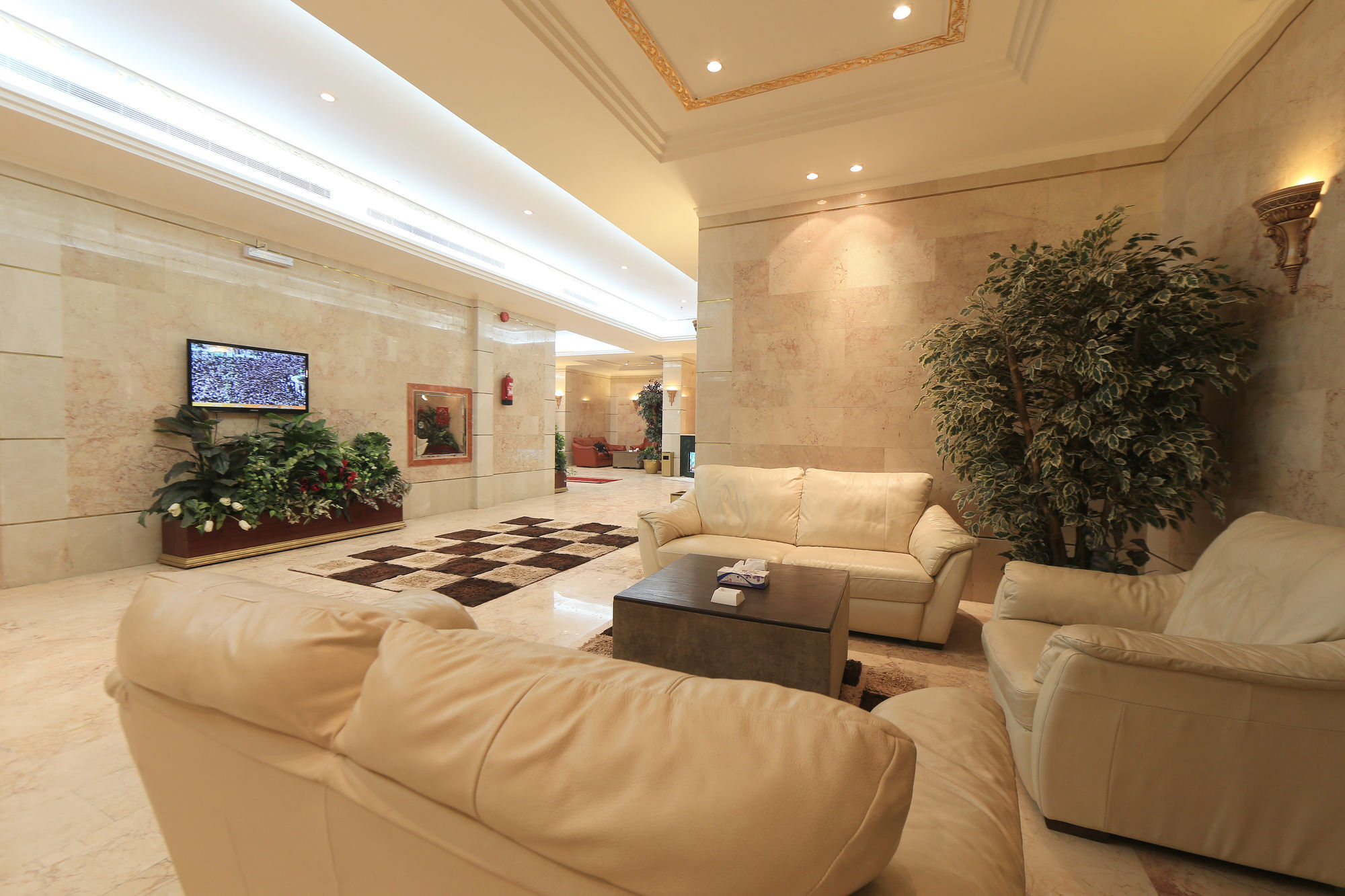 Snood Al Azizya Hotel 4*