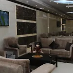Zewar Al Mashaer Al Qasr Hotel