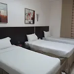 فندق حسين بياري
