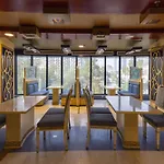 Montana Al Azizia Hotel