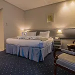Montana Al Azizia Hotel