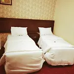 Burj Al Waqar Hotel