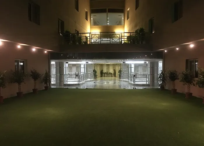Narjes Al Hadeqa Hotel