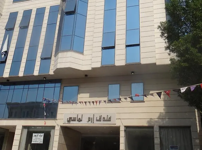Aram Almasi Hotel