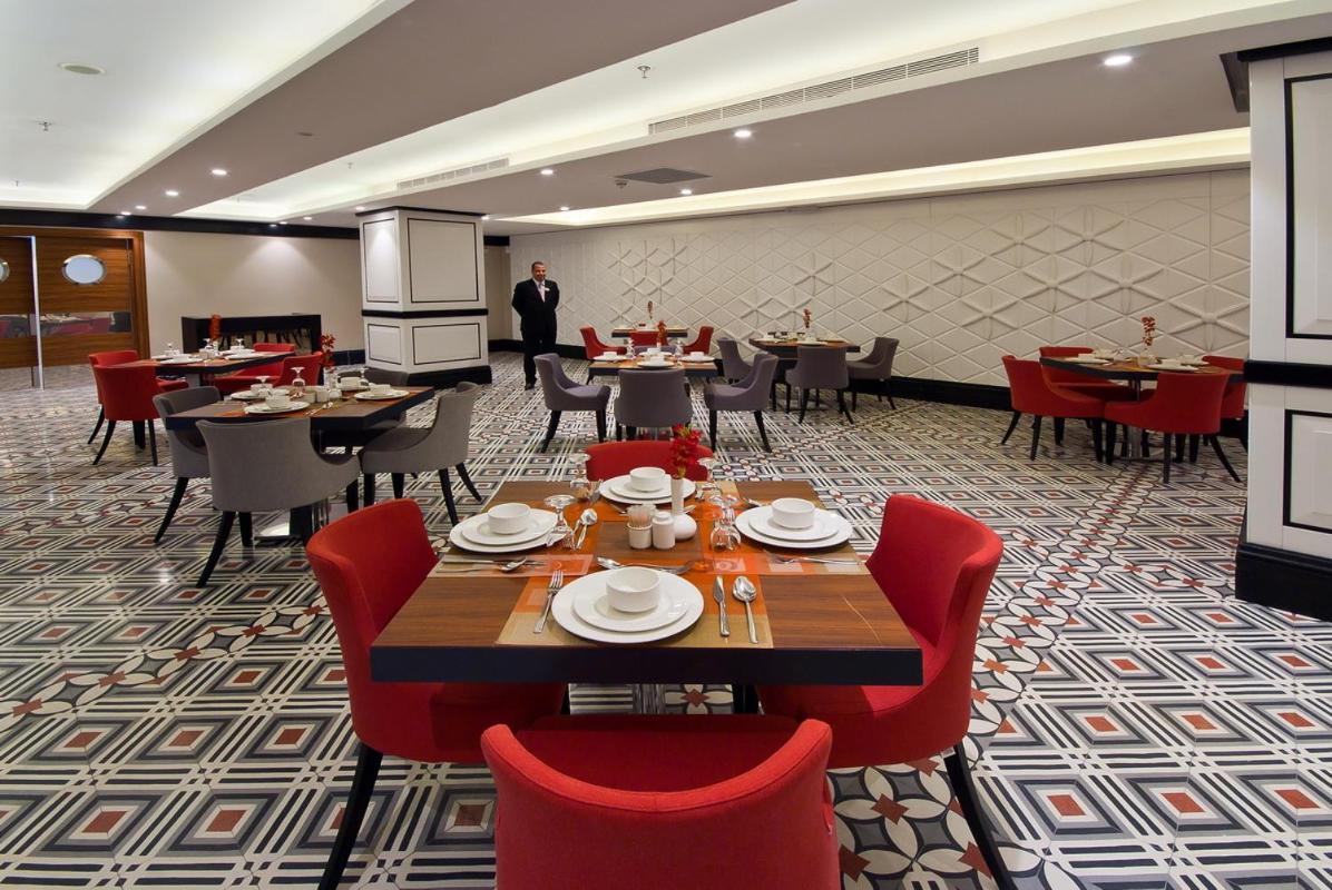 Ramada Zad Al Qasr