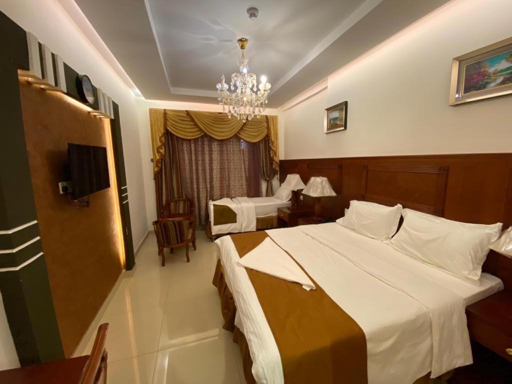 Hotel Alyosr Royal