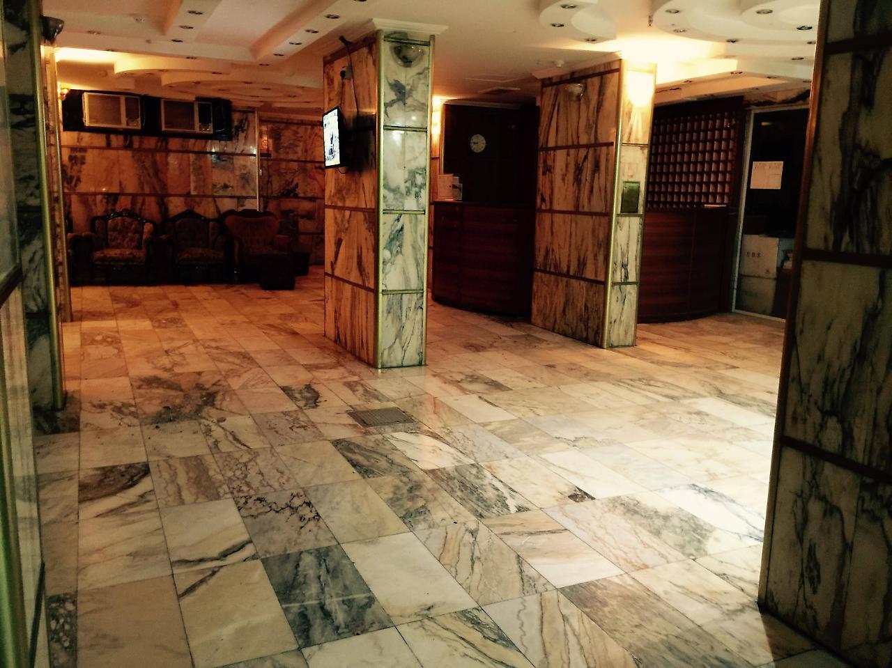Qasr Al Riyadh 2*
