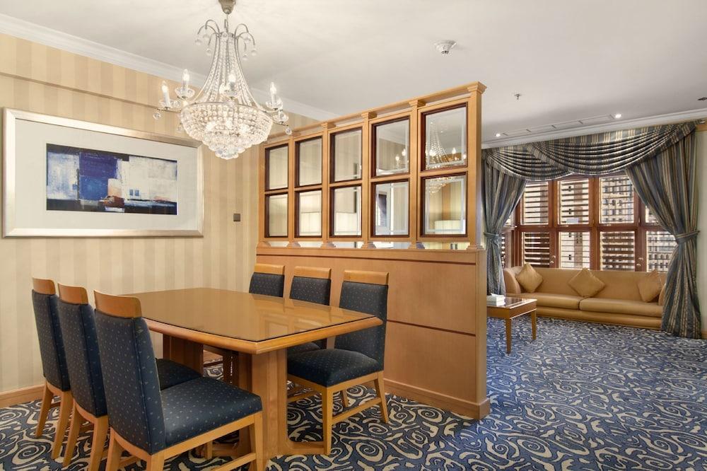 Makkah Towers Hotel 5*