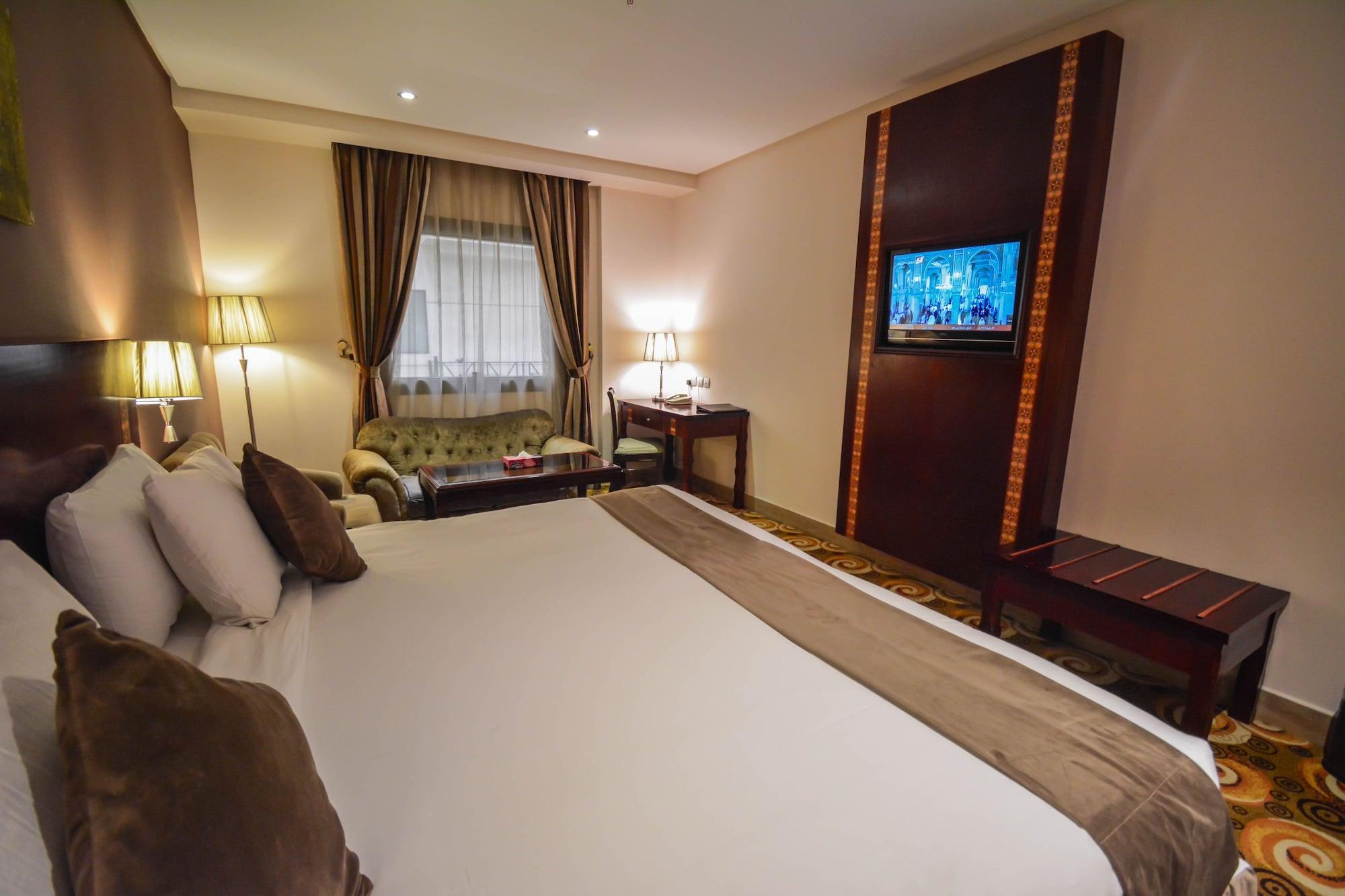 Reef Global Hotel