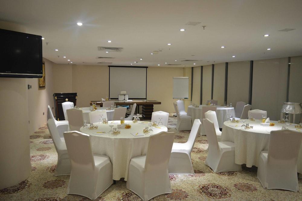 Hotel Reef Global