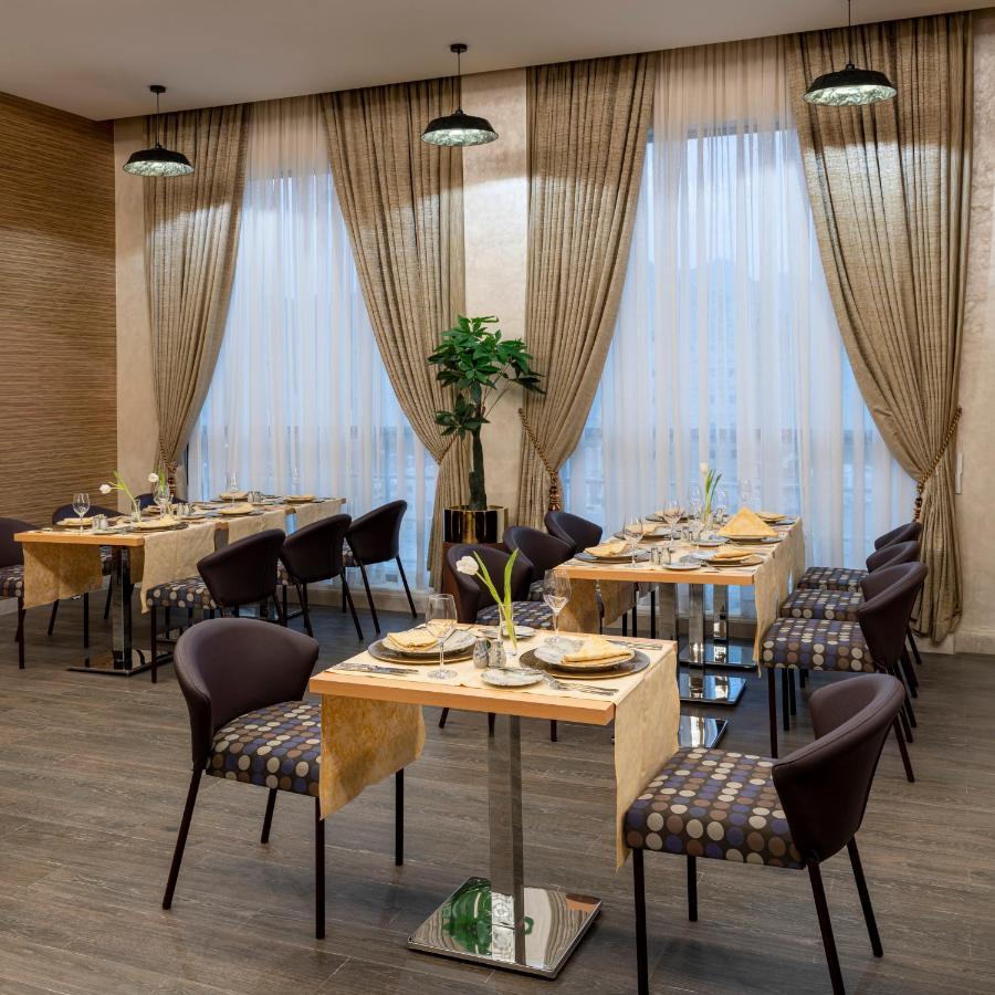 Novotel Makkah Thakher Hotel