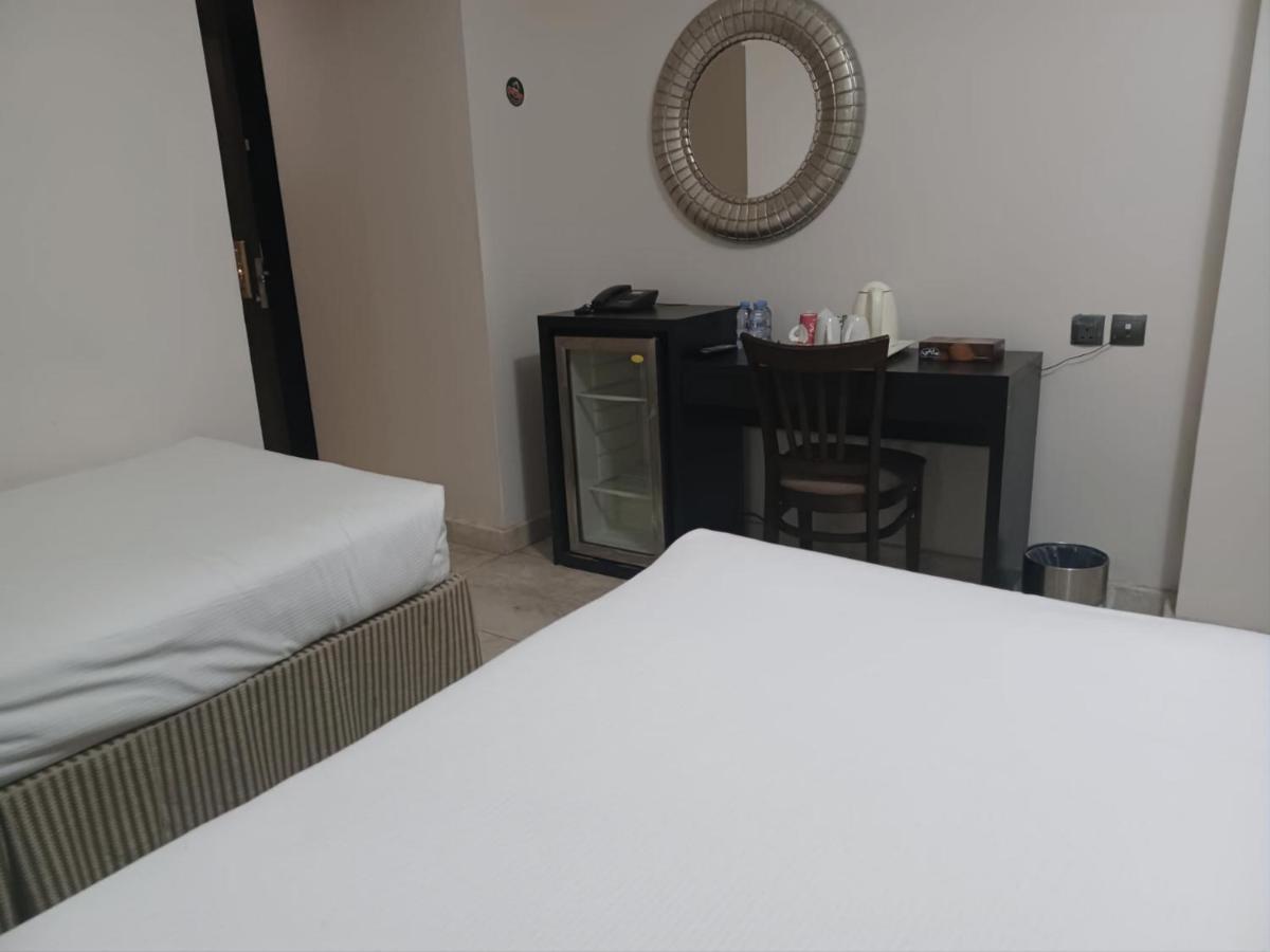 Hotel حسين بياري