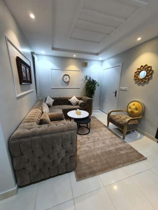 Apartment Alkhuzama *