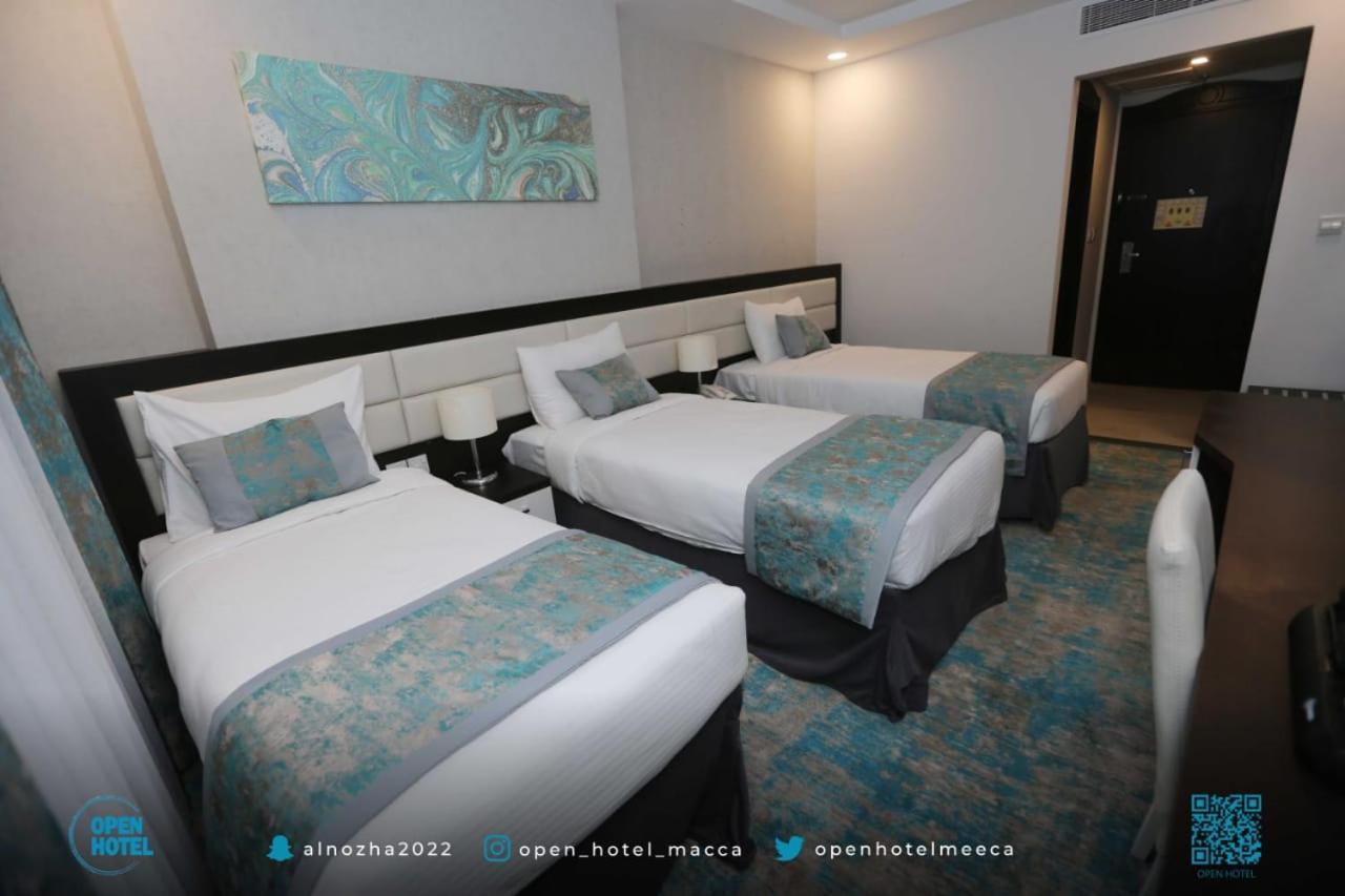 Open Hotel *