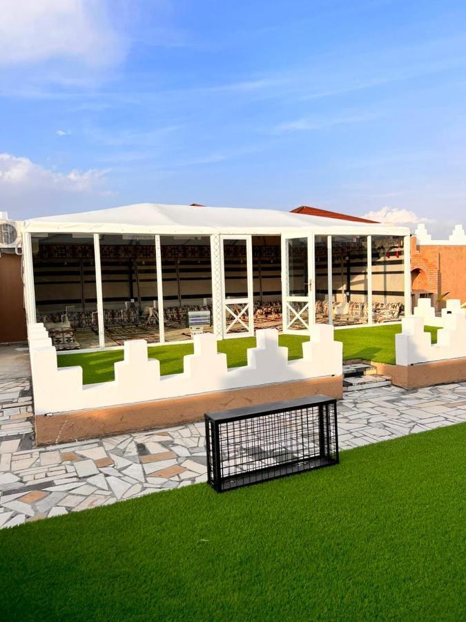 منتجع ومخيم الشداد الفاخر Ahshdad Luxury Camp & Luxury tent *