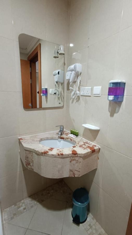 Hotel Luluat Al Sharq Al Awsat *