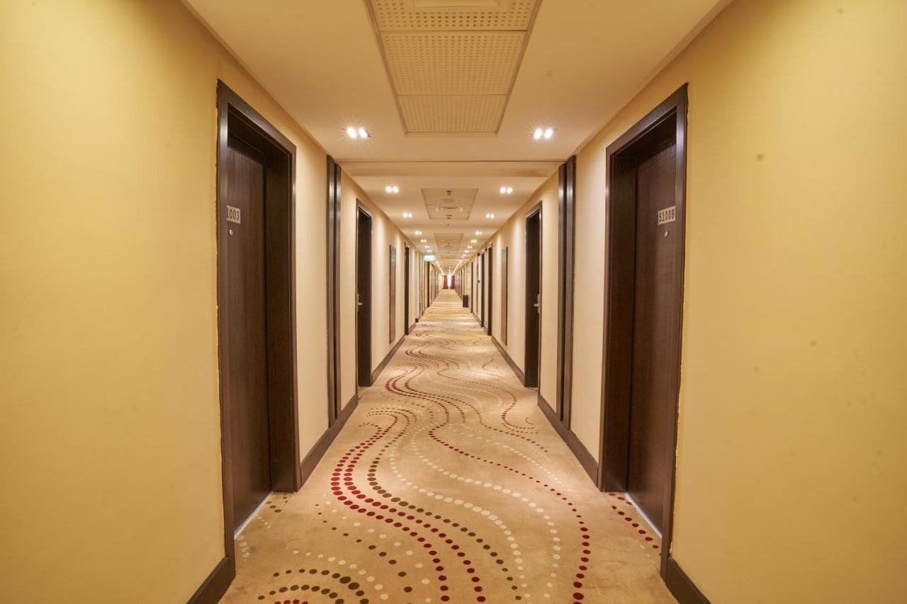 Al Hidayah Towers Hotel *