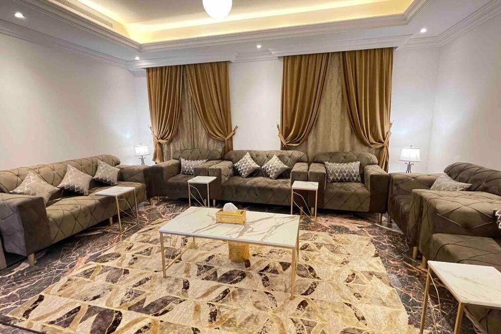 Penthouse * Mecca