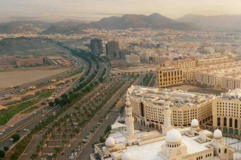 Penthouse Mecca