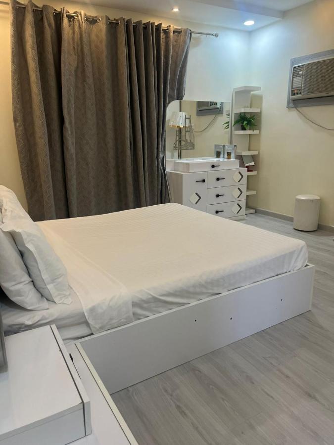Holiday Apartment *