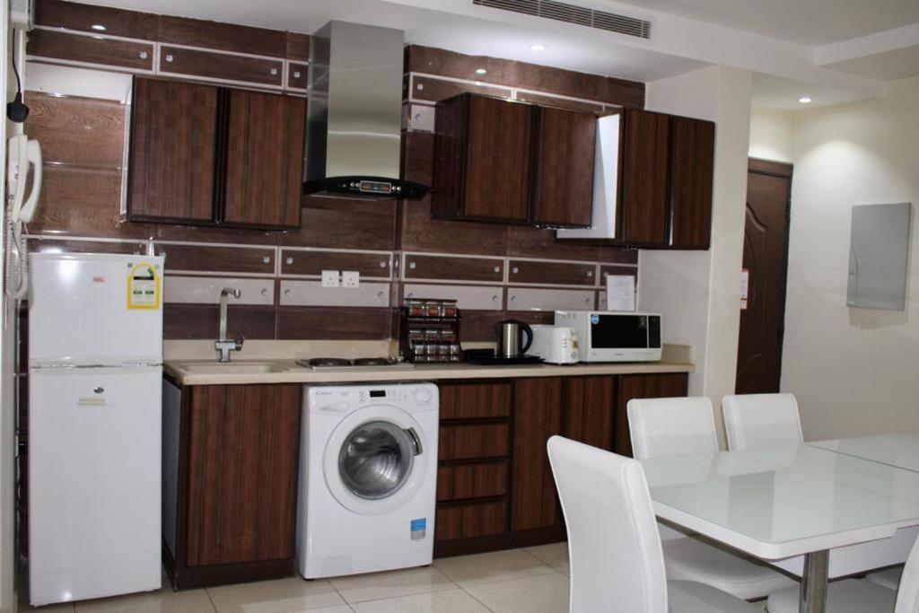 Shouel Furnished Aparthotel