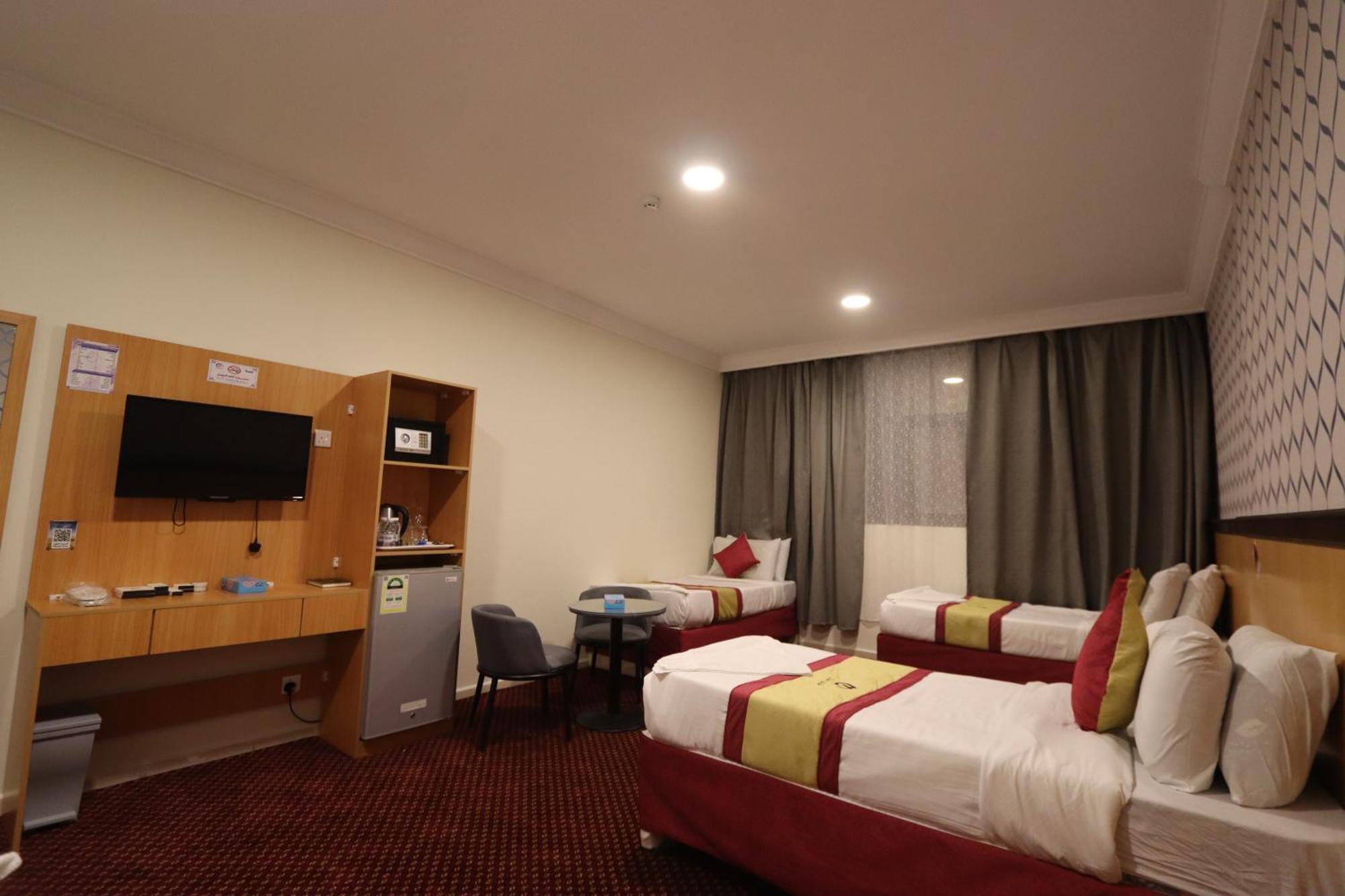 اعيان البركة Aayan Al Baraka Hotel 3*