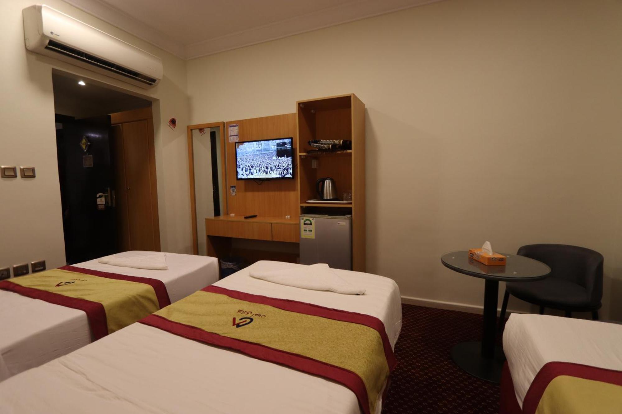 اعيان البركة Aayan Al Baraka Hotel 3*