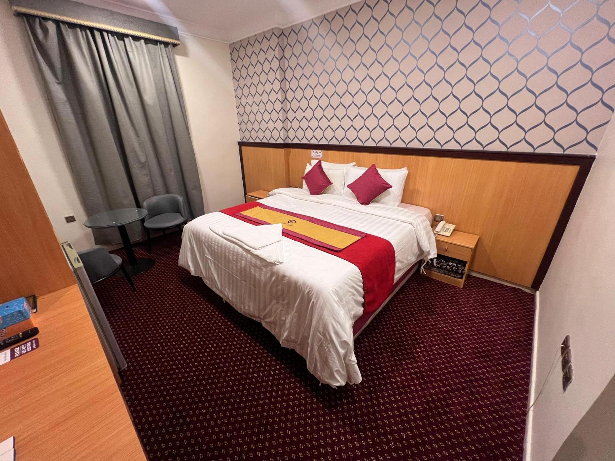 اعيان البركة Aayan Al Baraka Hotel 3*