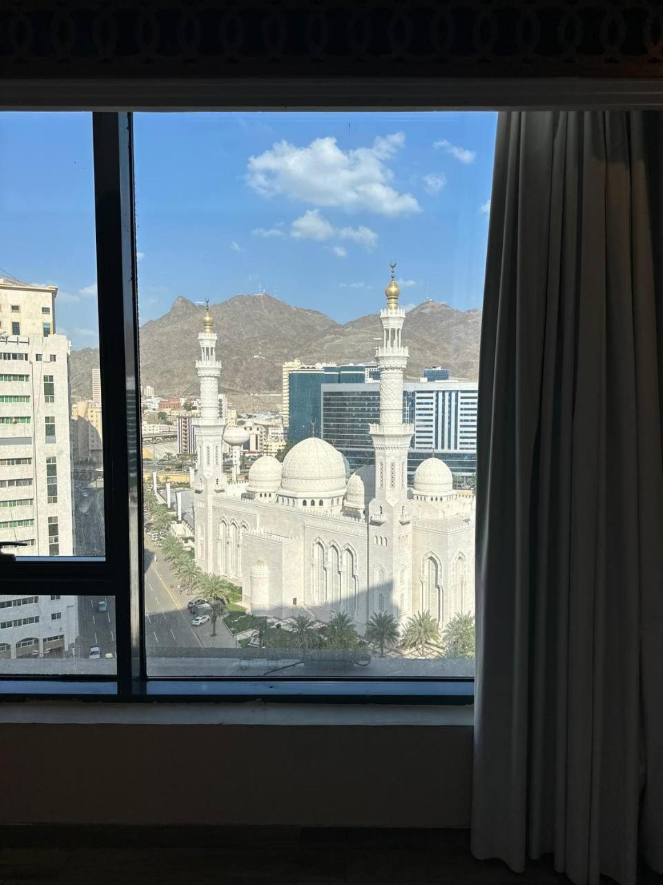 Violet Al Azizia Hotel 2*